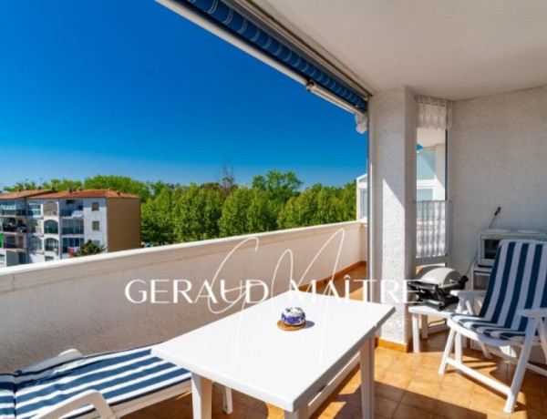 Encantador Apartamento con Vistas al Canal en Empuriabrava, España