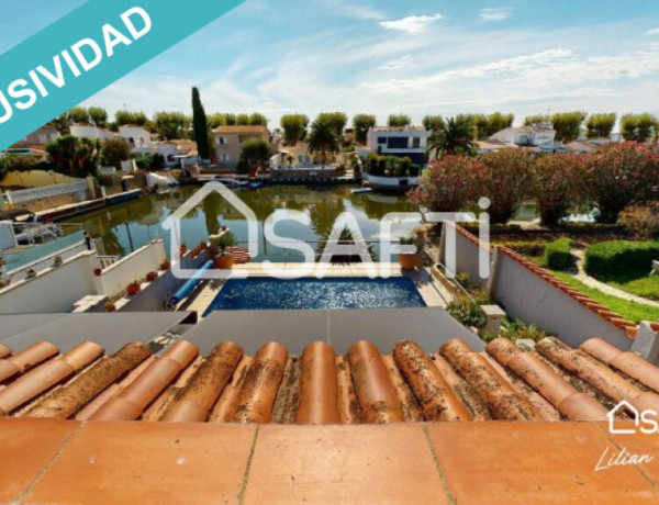 ¡EXCLUSIVO! Sublime casa situada en el ancho canal de Empuriabrava