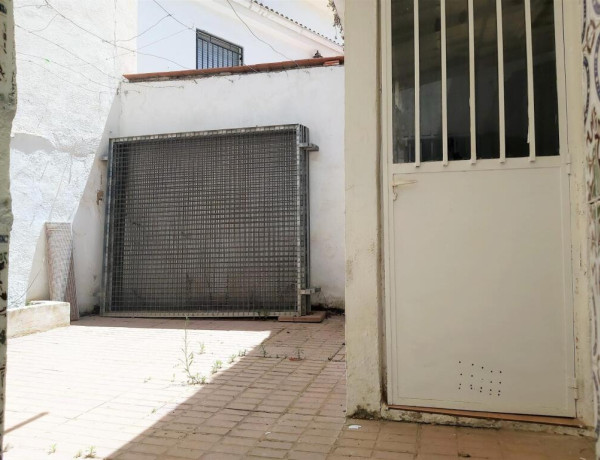 SE VENDE CASA A REFORMAR EN  MANCHA REAL.