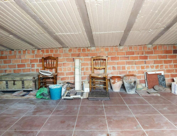 SE VENDE CASA A REFORMAR EN  MANCHA REAL.