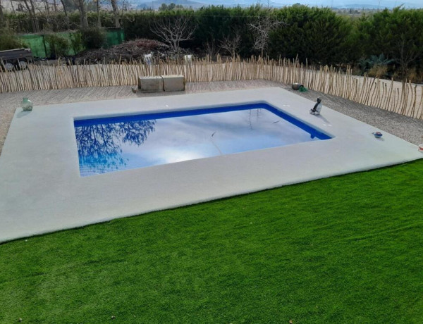 ESPECTACULAR CHALET CON PISCINA EN JUMILLA