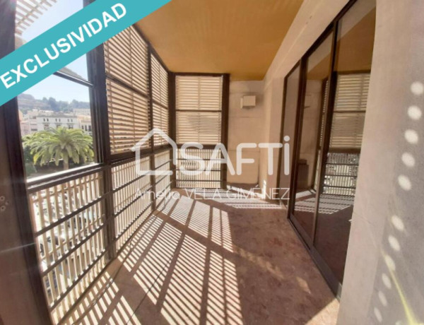 Espacioso inmueble con terraza en Cronista Chabret!