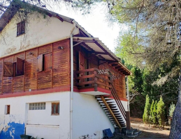 Chalet independiente con parcela de 990 metros