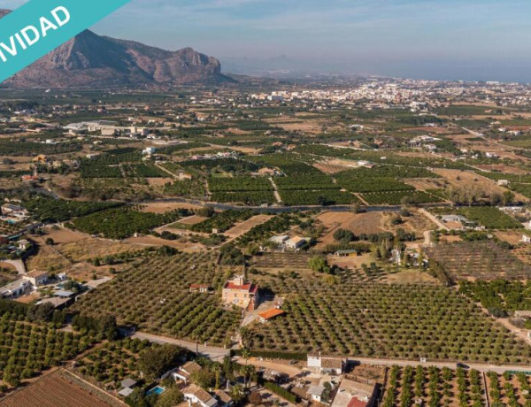 Gran Villa única , con muchas posibilidades que se adaptarán a tí