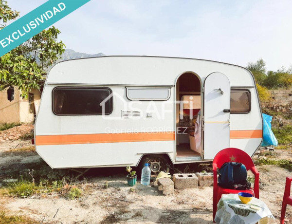 Bonito terreno ubicado en el pueblo de Beniarbeig con posibilidad de tener tu propia caravana.