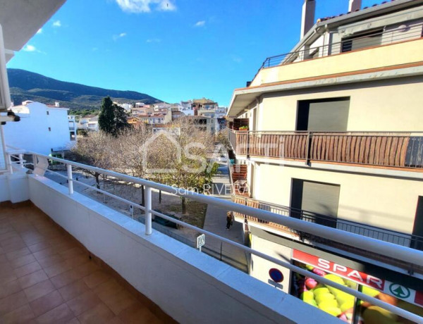 Piso en Llançà de 3 habitaciones, 2 baños 109m2