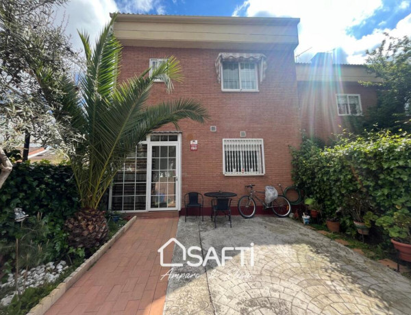 ¡EN EXCLUSIVA! Chalet Adosado de esquina en Daganzo de Arriba —¡NO COBRAMOS COMISIÓN AL COMPRADOR!—