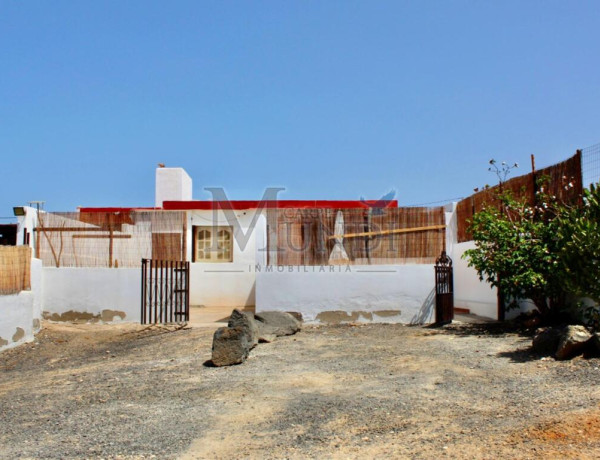 SE VENDE SOLAR CON 5 APARTAMENTOS EN TAMARETILLA, FUERTEVENTURA