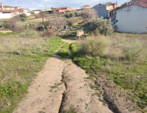 TERRENO URBANO NO CONSOLIDADO EN MENTRIDA