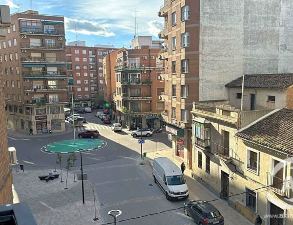 VIVIENDA EN PLENO CENTRO