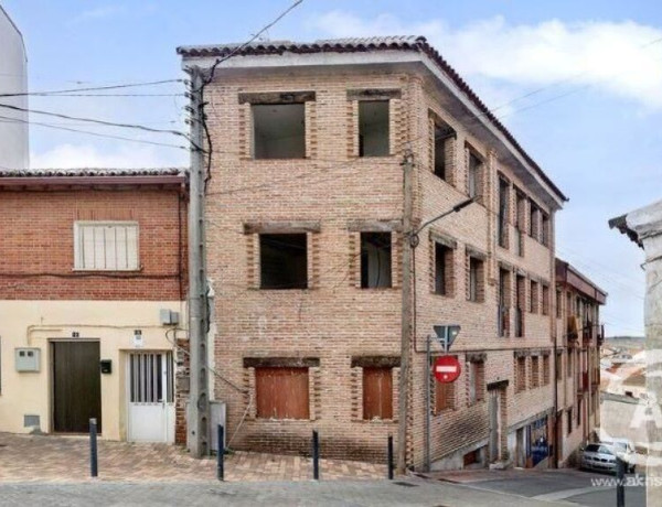 Edificio en construcción en Casarrubios (no completo)