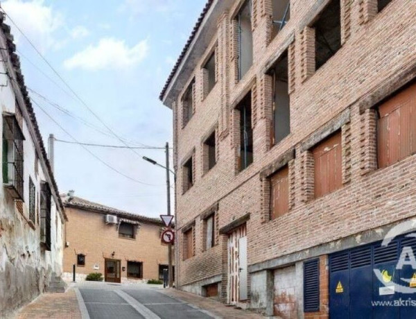 Edificio en construcción en Casarrubios (no completo)