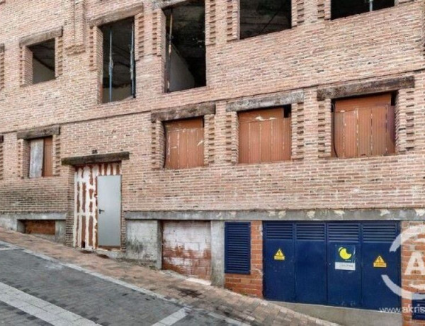 Edificio en construcción en Casarrubios (no completo)