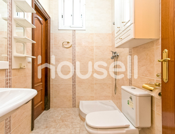 Casa en venta de 300 m² en Carrer Mercè Rodoreda, 08635 Sant Esteve Sesrovires (Barcelona)