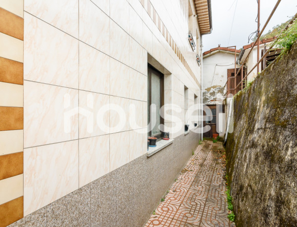 Casa en venta de 190 m² Avenida Aldea Arriondo, 33600 Mieres (Asturias)