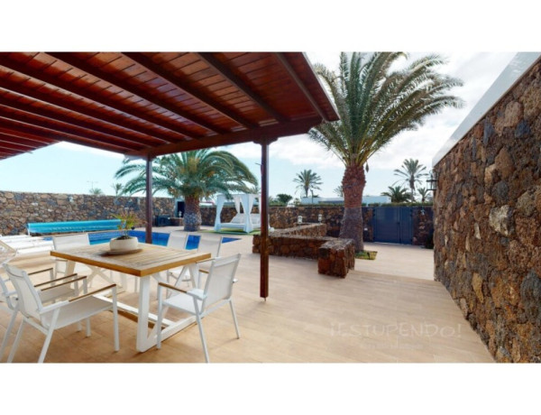 Casa-Chalet en Venta en Playa Blanca (Lanzarote) Las Palmas Ref: PB 8150 FX