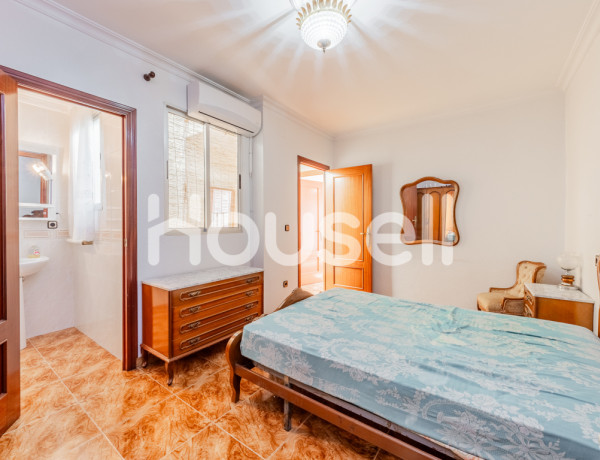 Casa en venta de 101 m² Calle Navarra, 41702 Dos Hermanas (Sevilla)