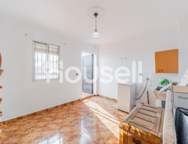 Casa en venta de 101 m² Calle Navarra, 41702 Dos Hermanas (Sevilla)