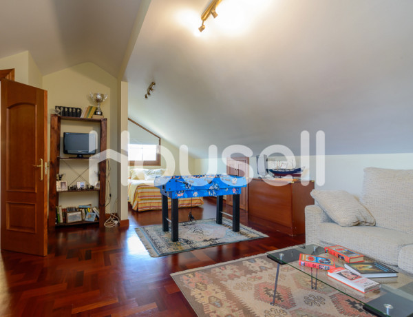 Casa en venta de 264 m² Urbanización Párroco Don José F. Teral, 33403 Avilés (Asturias)