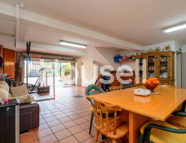 Casa en venta de 264 m² Urbanización Párroco Don José F. Teral, 33403 Avilés (Asturias)