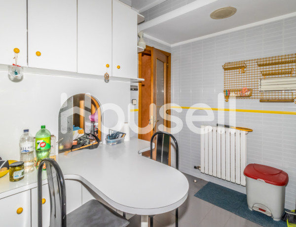 Casa en venta de 263 m² Calle Castanyer, 17800 Olot (Girona)