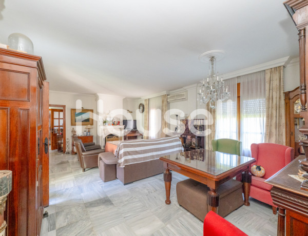 Chalet en venta de 400 m² Calle Camelias, 29018 Málaga