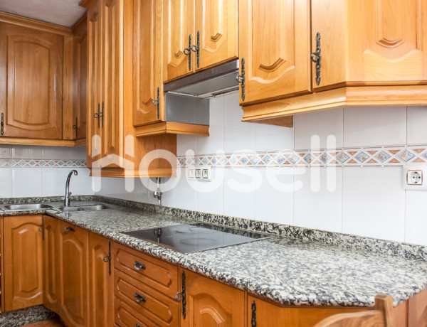 Chalet en venta de 180 m² Calle Anantapur, 37185 Villamayor (Salamanca)