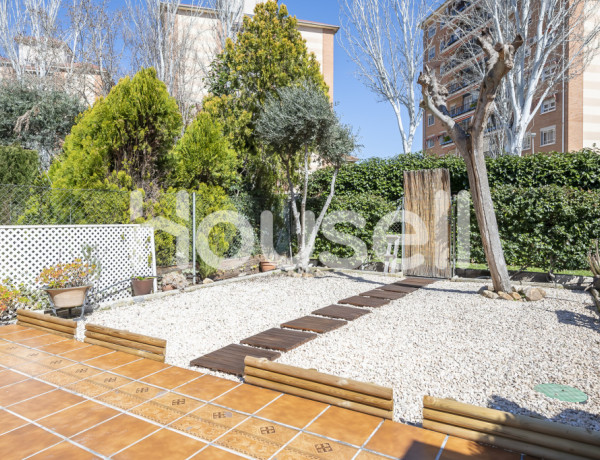 Chalet adosado en venta de 235 m² Calle General Herrera, 28805 Alcalá de Henares (Madrid)