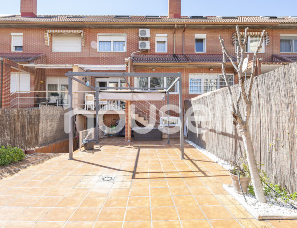 Chalet adosado en venta de 235 m² Calle General Herrera, 28805 Alcalá de Henares (Madrid)