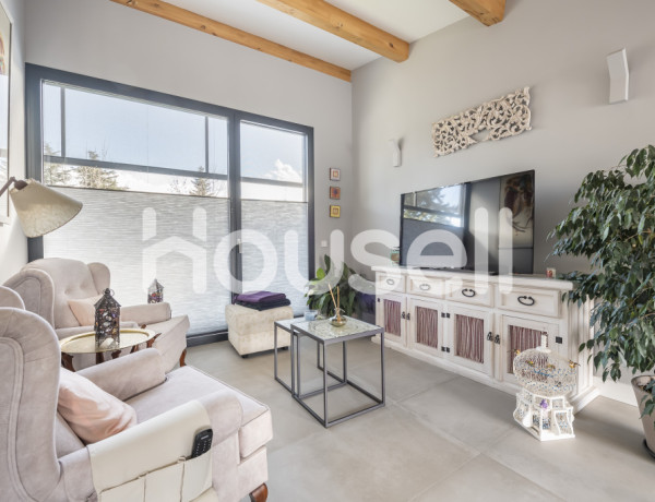 Chalet en venta de 196 m² Calle Pradera, 28210 Valdemorillo (Madrid)