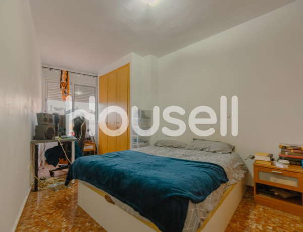 Piso en venta de 90 m² Calle de Valencia, 46900 Torrente (Valencia)