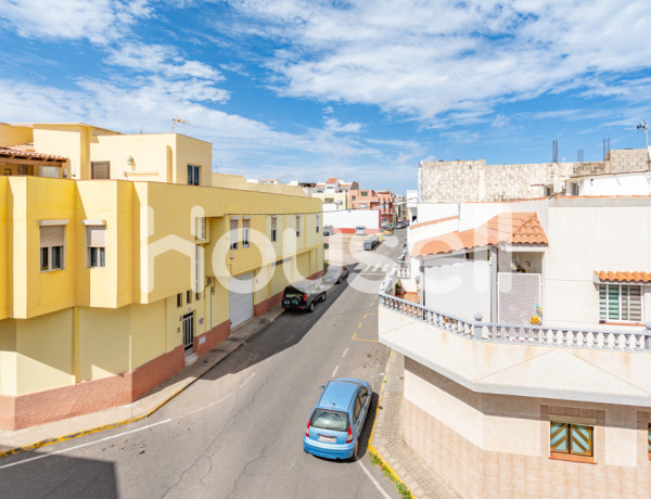 Casa en venta de 340 m² Calle Sagunto, 35215 Telde (Las Palmas)