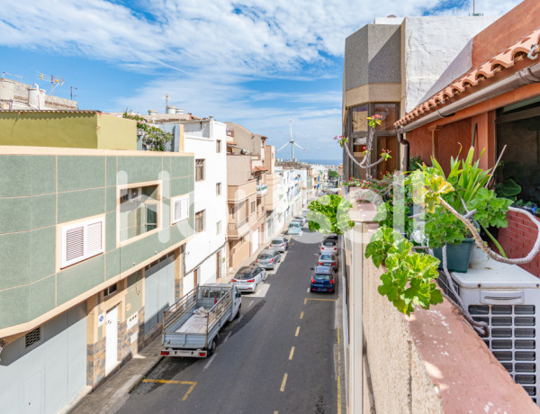 Casa en venta de 340 m² Calle Sagunto, 35215 Telde (Las Palmas)