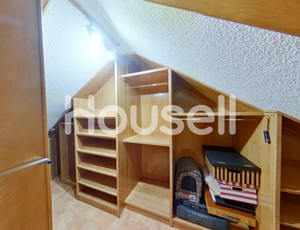 Chalet adosado en venta de 182 m² Calle Moscú, 28822 Coslada (Madrid)