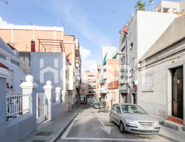 Piso en venta de 110 m² Pasaje Sobrarbe, 08917 Santa Coloma de Gramenet (Barcelona)