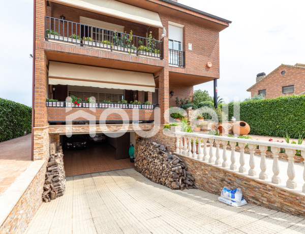 Chalet en venta de 375 m² Calle Cetrería, 45216 Carranque (Toledo)