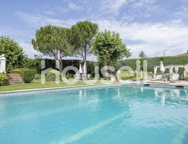 Chalet en venta de 556 m² Calle Guadarrama, 28770 Colmenar Viejo (Madrid)