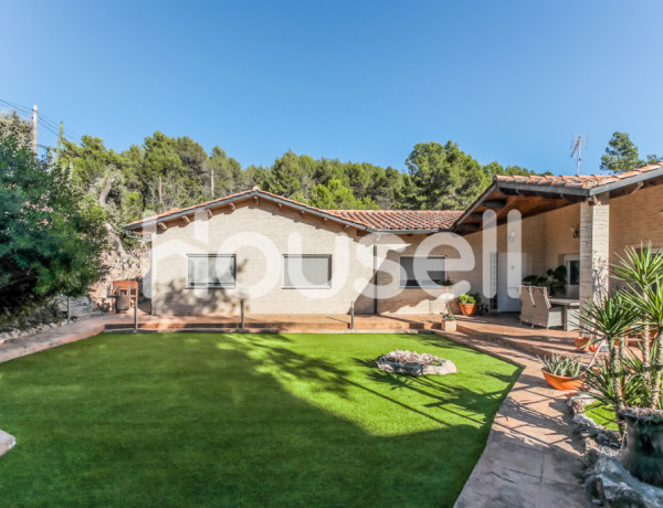 Chalet en venta de 274 m² Calle Macabeu, 08790 Gelida (Barcelona)