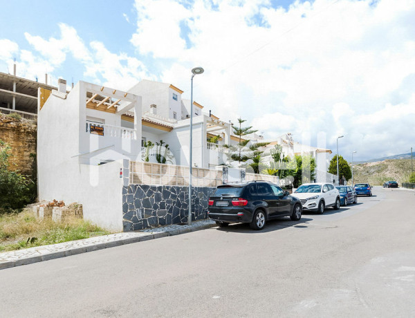 Amplio chalet de 155m² en Calle Adelfa, 04867 Macael (Almería)