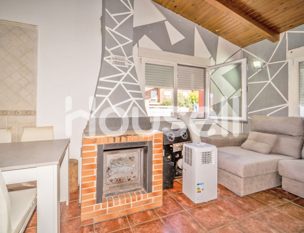 Chalet en venta de 284 m² Calle de la Campana, 47170 Renedo de Esgueva (Valladolid)