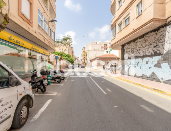 Piso en venta de 124 m² Calle de Orihuela, 03540 Torrevieja (Alacant)