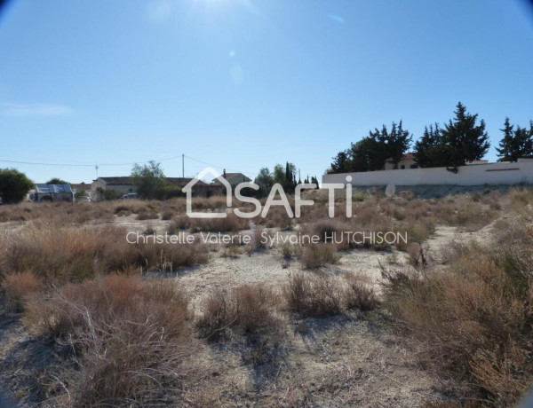 Encantadora casa de dos dormitorios y terreno Fortuna