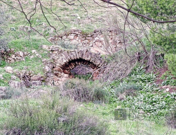 IMPRESIONANTE TERRENO DE 60 HECTÁREAS CON CASA RÚSTICA EN VALDEMORILLO, MADRID.