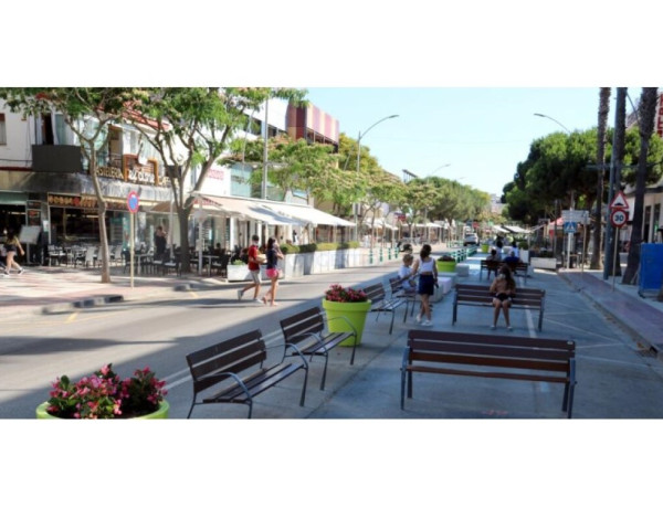 Local comercial en Venta en Castell Platja D Aro Girona Ref: VREST-10254