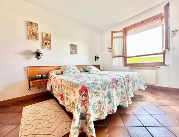 Casa-Chalet en Venta en Buruaga Álava