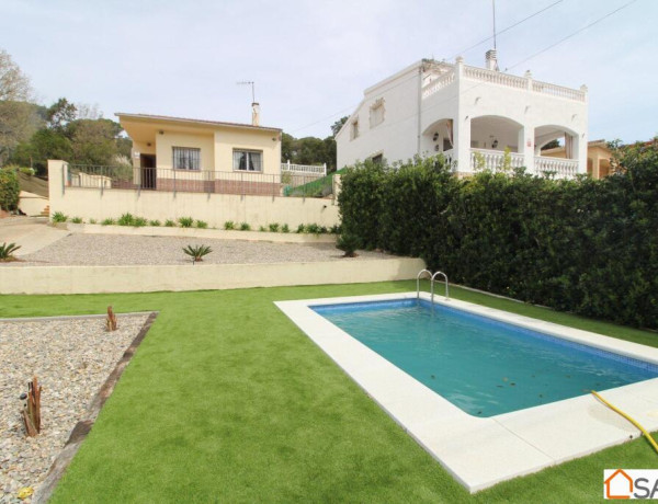 Preciosa casa con piscina cerca de Lloret de mar y de sus playas!!