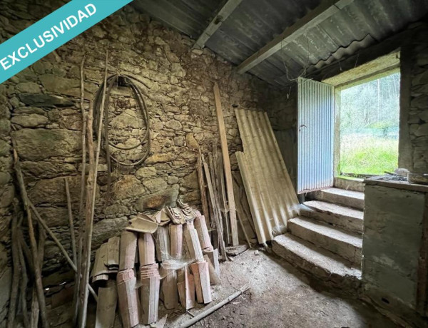 CASA A REFORMAR EN EL LUGAR DE LOXO ARRIBA, BOIRO (A CORUÑA)