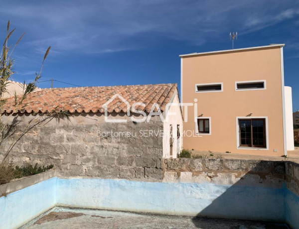 TERRENO DE CASI 8000 MTS2 CON CONSTRUCCIÓN REFORMADA MUY CERCA DE LA CIUDAD