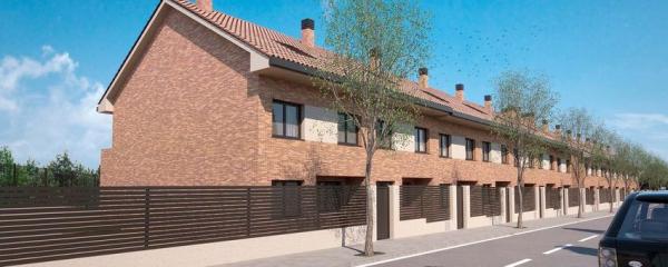 Chalet adosado en venta en avenida de Madrid, 34