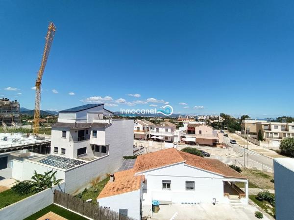 Piso en venta en avenida Playa de Oliva s/n